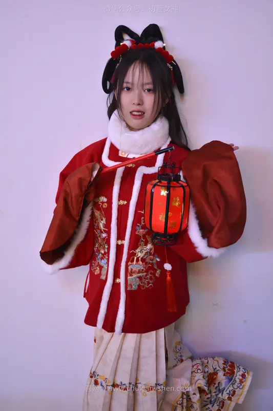 初夏女神 NO.139 双双&秀秀&情情 新年快乐 - 初夏女神